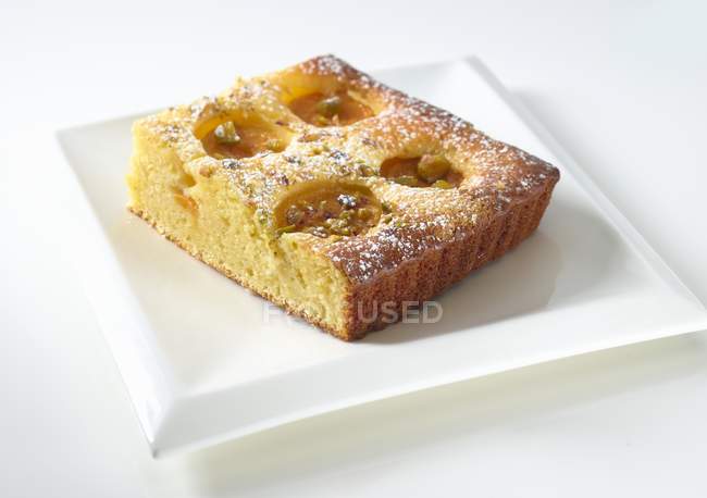 Semolina cake with apricots — Stock Photo