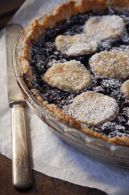 Mulberry pie with sugar — Stock Photo