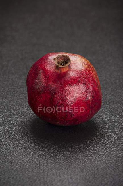 Fresh red pomegranate — Stock Photo