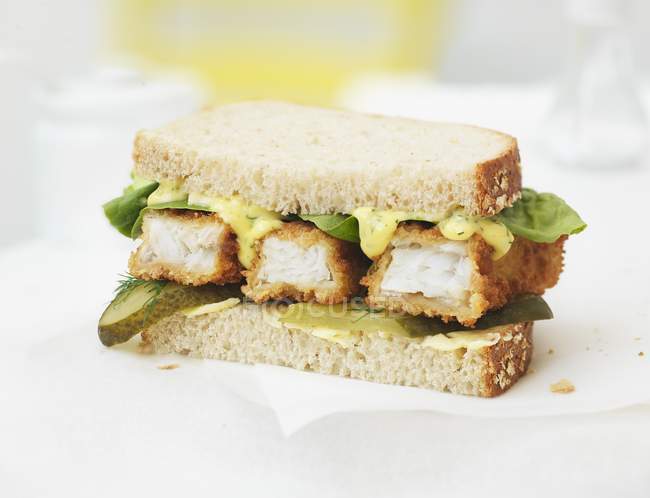 Sandwich de dedo de pescado - foto de stock