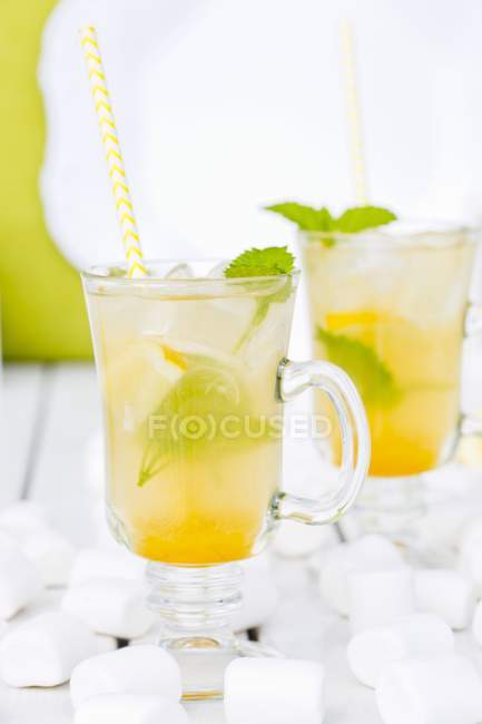 Iced tea with lemon balm — Stock Photo
