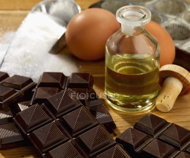Zutaten für dunkle Minzschokolade — Stockfoto