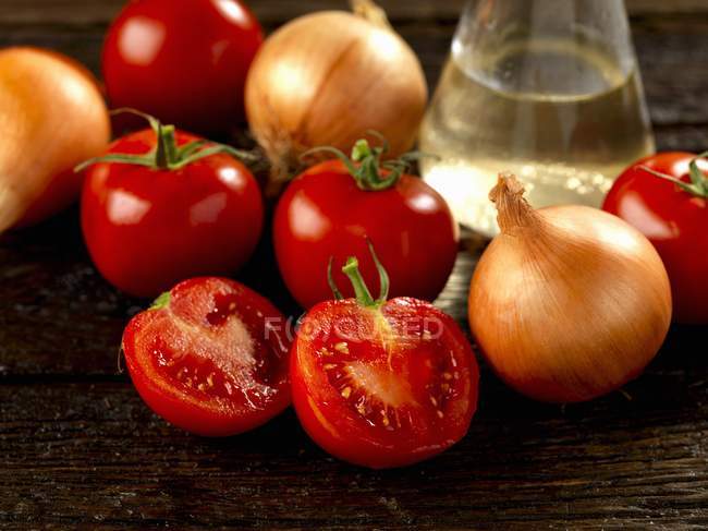 Tomatoes with onions and vinegar — Stock Photo
