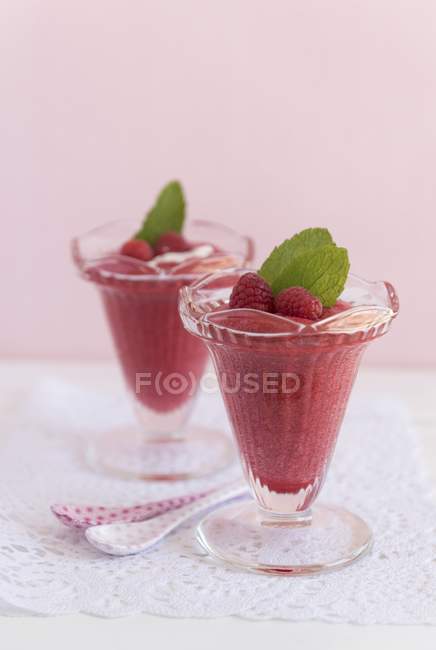 Elegant glasses of raspberry mousse — Stock Photo