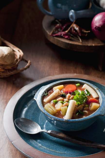 Minestrone Italian vegetable soup — Stock Photo