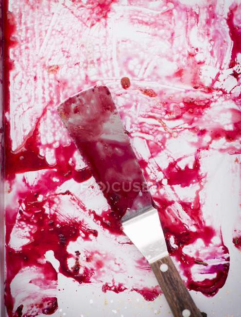 Baking tray and knife — Stock Photo
