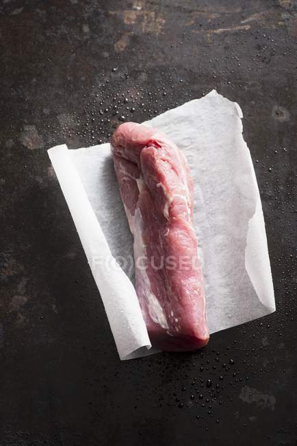 Filete de cerdo fresco - foto de stock