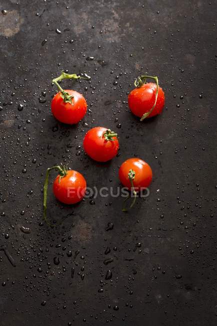 Tomates cerises fraîchement lavées — Photo de stock