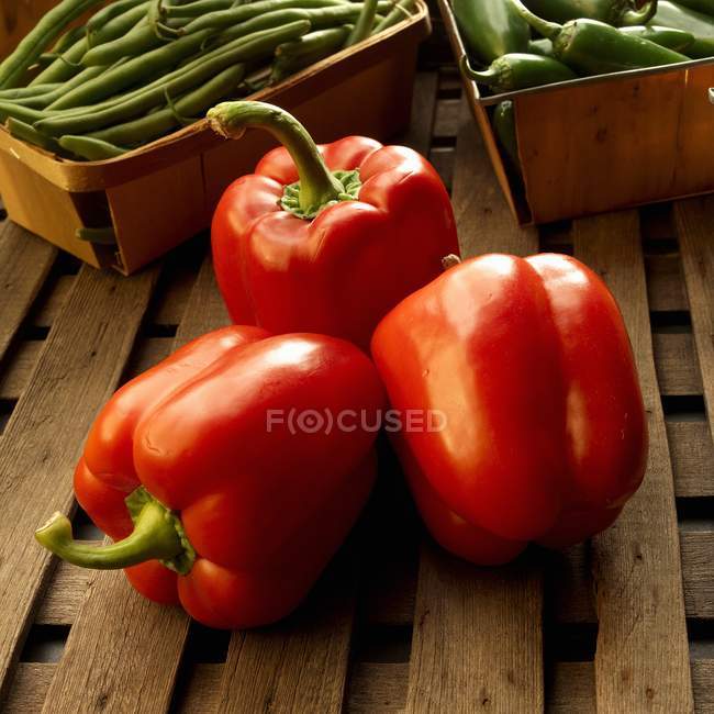 Pimientos rojos orgánicos - foto de stock