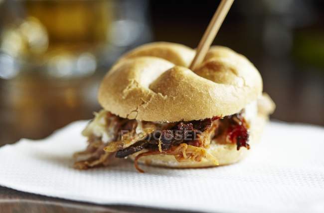 Sanduíche de porco puxado — Fotografia de Stock