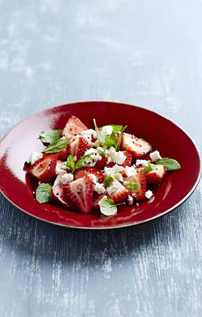 Salade de fraises à la feta — Photo de stock