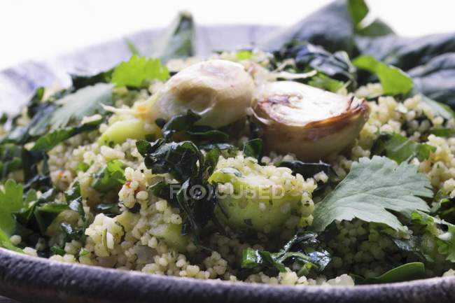 Salada de quinoa com cebolinha — Fotografia de Stock