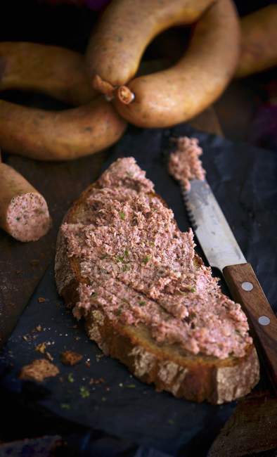 Liver sausage on bread — Stock Photo