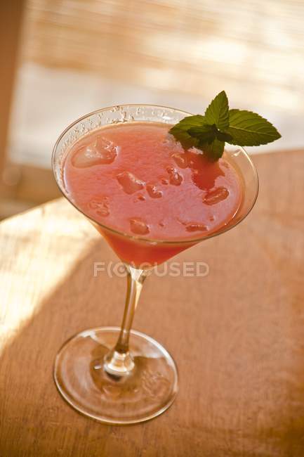 Peach martini with mint — Stock Photo