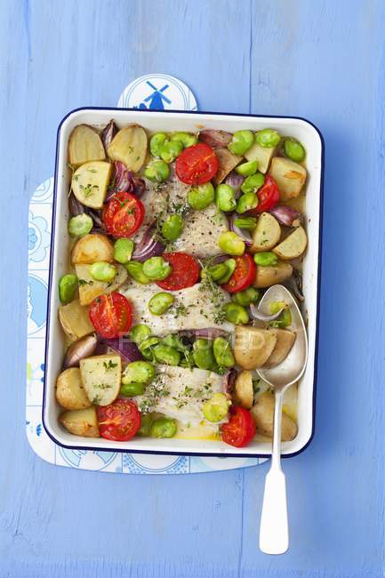 Baked cod with potatoes — Stock Photo