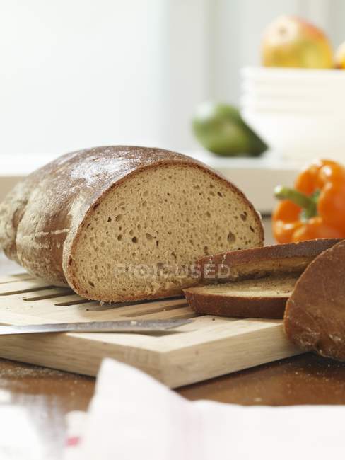 Sliced loaf of bread — Stock Photo