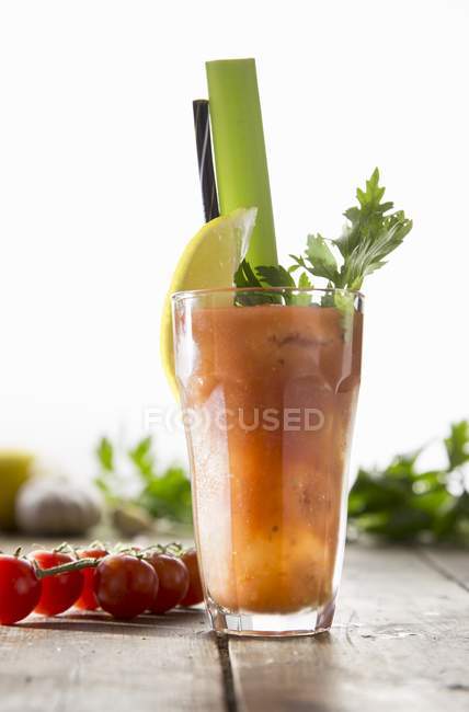 Vegetable smoothie in glass — Stock Photo