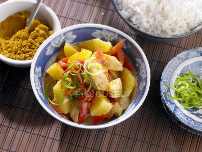 Chicken curry with peppers and rice — Stock Photo