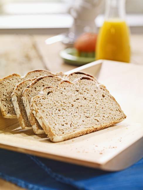 Pane affettato di segale — Foto stock