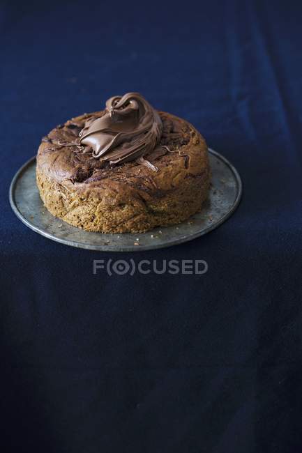 Kuchen mit Bananen und Schokoladenaufstrich — Stockfoto