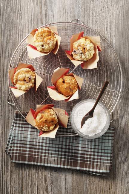 Yeast dough muffins — Stock Photo