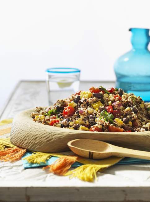 Quinoa salad with peppers — Stock Photo