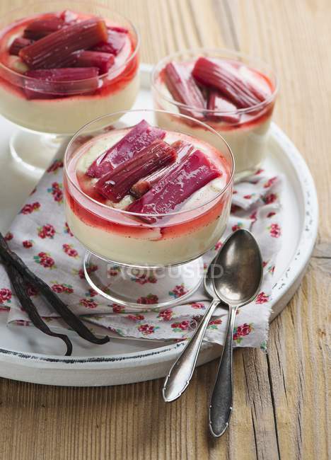 Rhubarb compote with pudding — Stock Photo