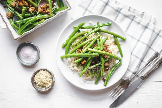 Beef with rice and green beans — Stock Photo