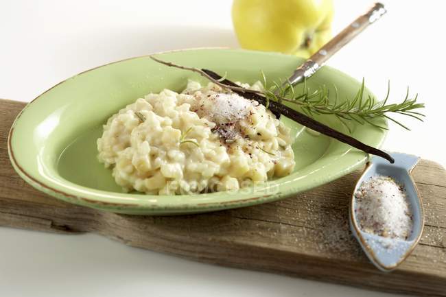 Closeup view of sweet quince risotto in bowl — Stock Photo