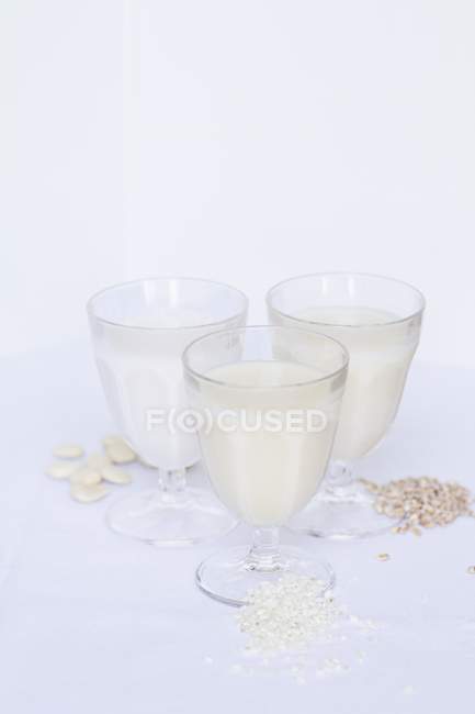 Рисове молоко в склянці — стокове фото