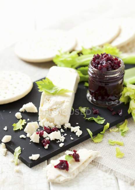 Ланкашир сир на блюді — стокове фото