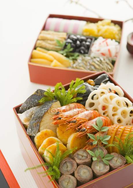 Vue rapprochée des fruits de mer asiatiques traditionnels — Photo de stock