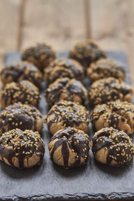 Spanische Kekse mit Schokolade — Stockfoto