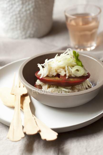 Quinoa mit Fenchel und Tomaten — Stockfoto