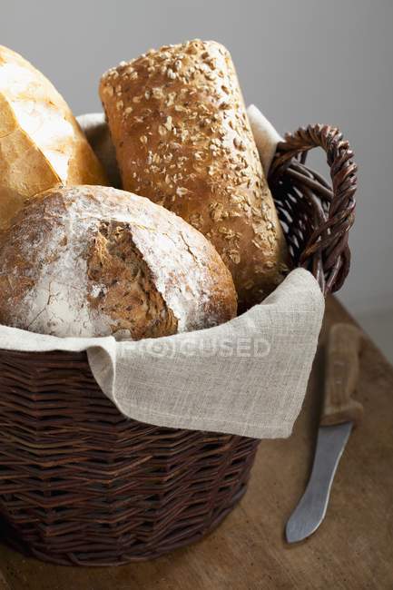 Various types of bread — Stock Photo