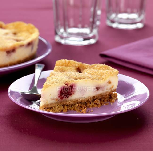 Raspberry brulee cheese cake — Stock Photo