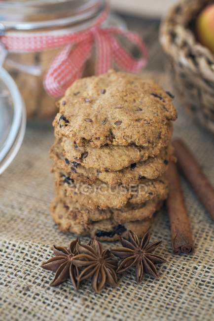 Cookies with apple and dried plums — Stock Photo