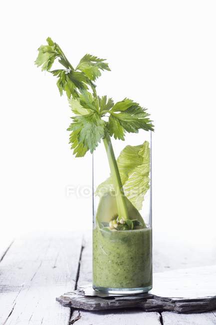 Batido vegetal com abacate — Fotografia de Stock