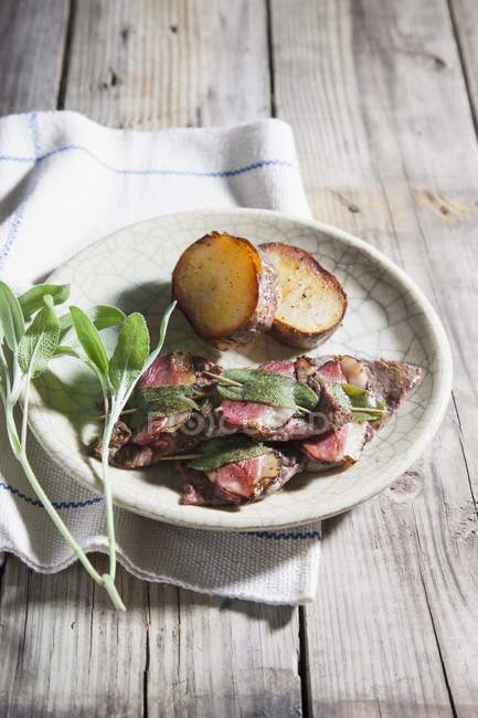 Saltimbocca with duck breast and sage — Stock Photo
