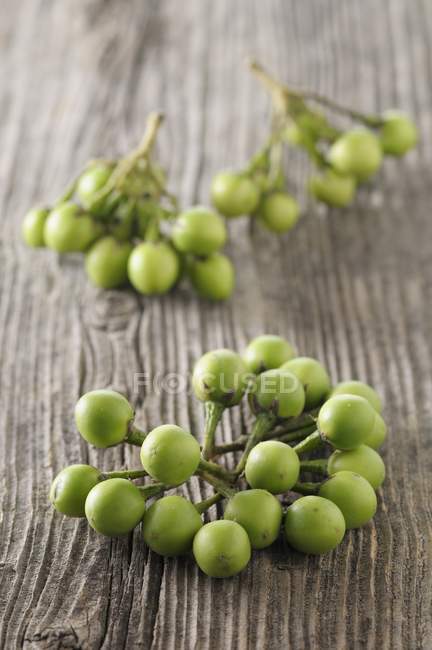 Mini beringelas verdes — Fotografia de Stock