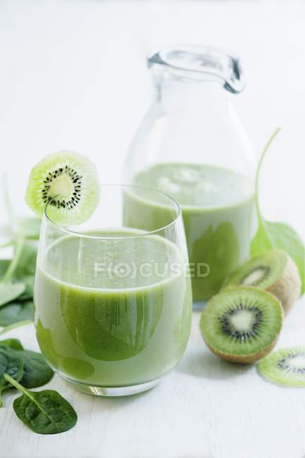 Smoothie with apple in glass — Stock Photo
