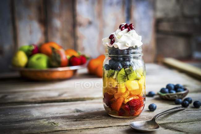 Colourful fruit salad — Stock Photo