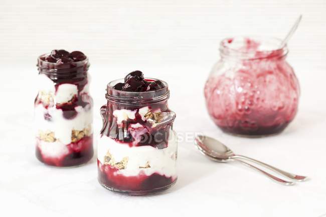 Muesli allo yogurt a strati — Foto stock