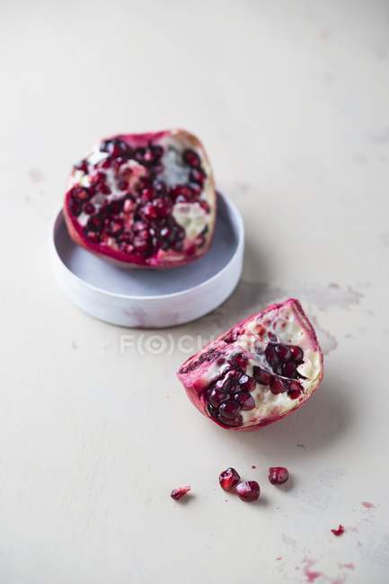 Pieces of fresh pomegranate — Stock Photo