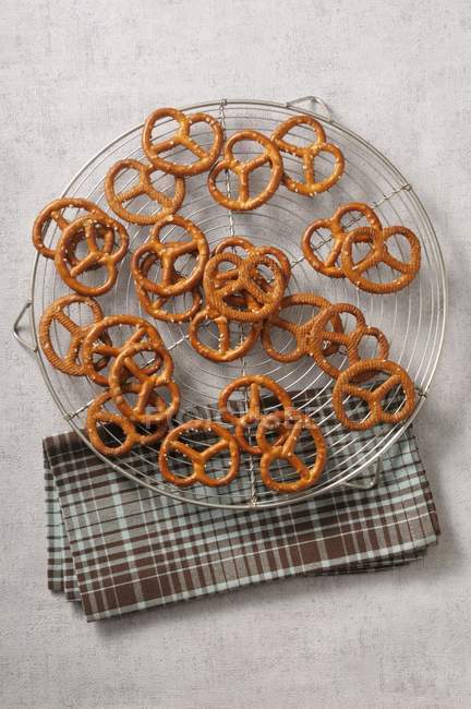 Salted pretzels on tray — Stock Photo