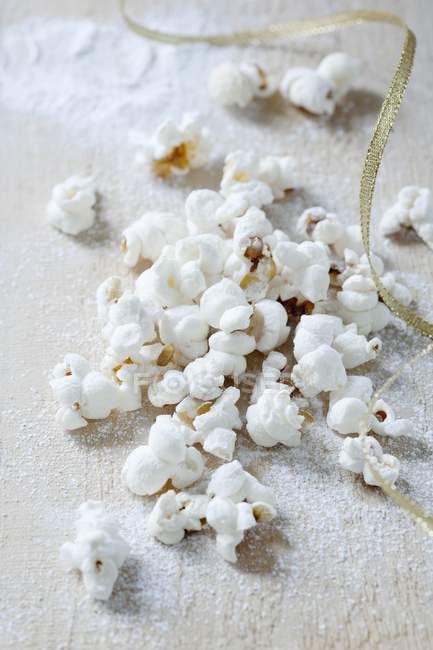 Weihnachten Popcorn mit Zucker — Stockfoto