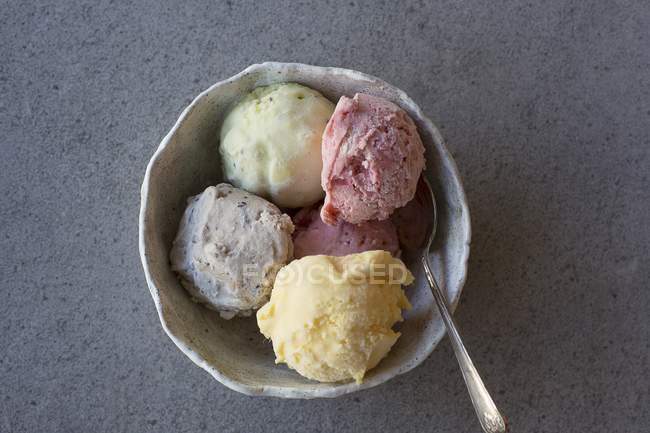 Homemade fruit ice cream — Stock Photo