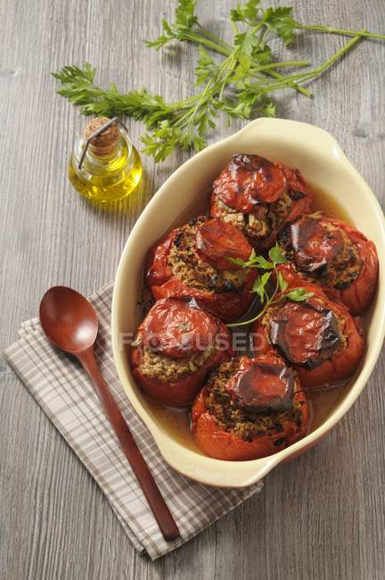 Tomates farcies en boîte — Photo de stock