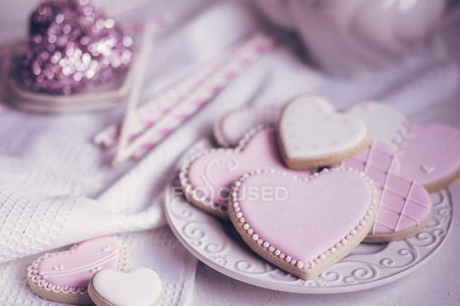 Heart-shaped biscuits — Stock Photo