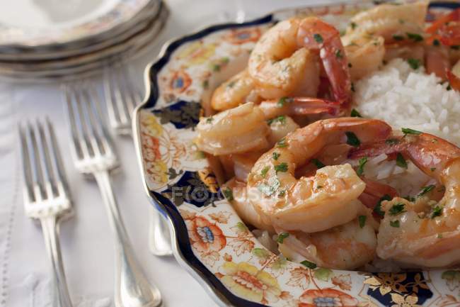 King prawns with herbs and rice — Stock Photo